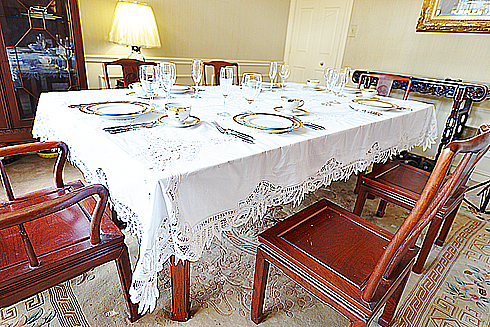Battenburg Lace Tablecloth 65" x 100" With 12 napkin. White